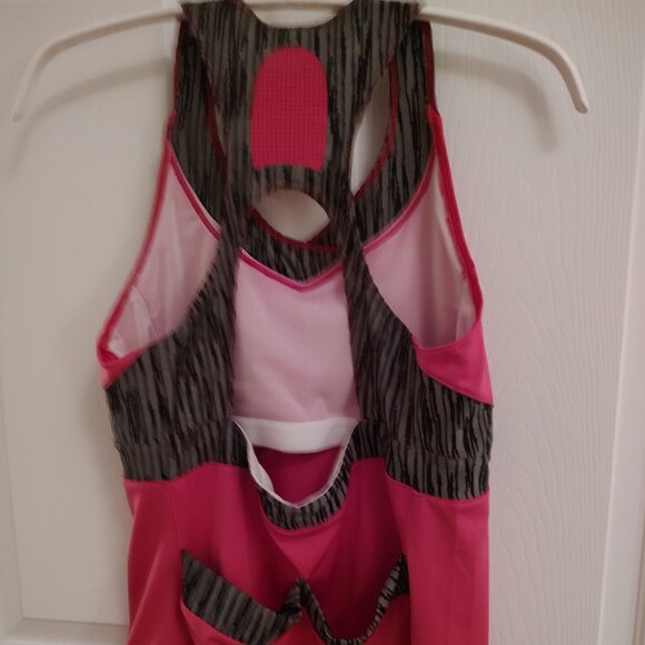 PEARL IZUMI SYMPHONY RACERBACK TANK INNER SHELF BRA 2 BACK POCKETS MAGENTA SZ M - Picture 2 of 10
